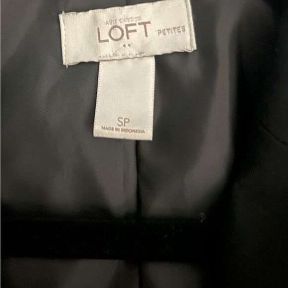 Loft Black Lined Single Button Blazer Size Small - Picture 4 of 10